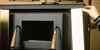 取り付けとトリム部品の貼り付け
