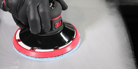 3M™ フッキット™ フレックス フォームディスク P800, P1000による足付け、ぼかし
