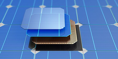 製造工程における太陽電池セル
