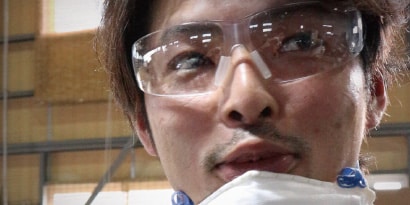村井工場長からの信頼も厚い槙　聡志さんにもご協力いただきました
