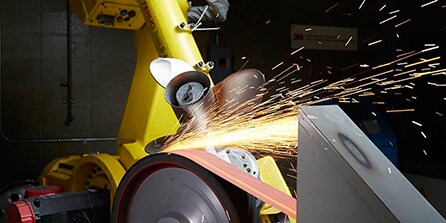 ロボットを用いた研磨加工
