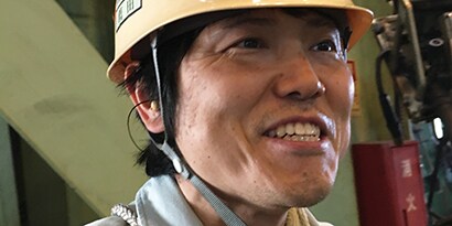 日立造船株式会社様 3M™ キュービトロン™Ⅱ オフセット砥石
