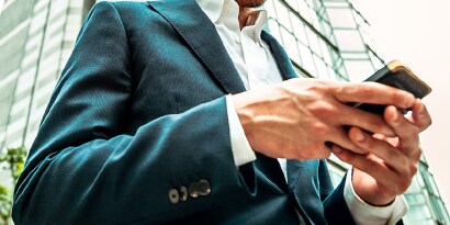 最適な工業用接着剤をお探しの方は、ご連絡ください。
