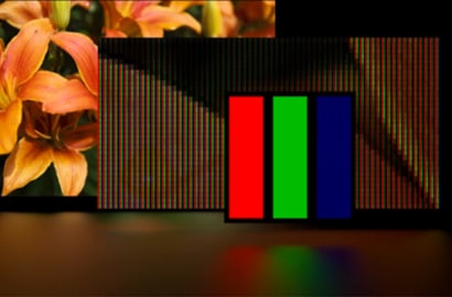  An image with three color bars.