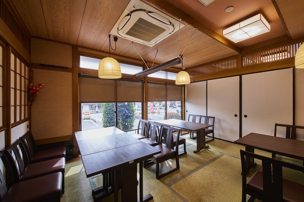 居心地の良いお店創りのために窓際の快適性を向上
