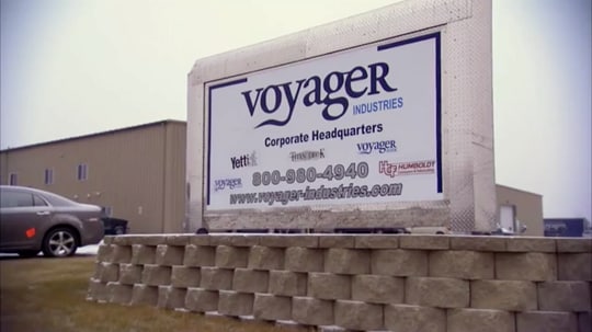 VHB Tapes can be used on metal signanges