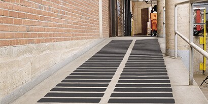 平面な場所に施工したい
