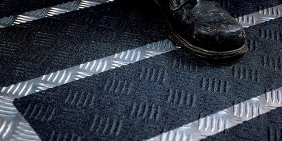 ３Ｍ™ セーフティ・ウォーク™ 滑り止めテープ　タイプ A
