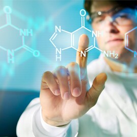 スクリーン上の分子構造に触れる男性
