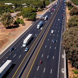 3M Connected Roads： 全天候型貼付式路面標示材 