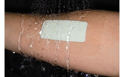 シャワーや入浴時等の防水カバーに
