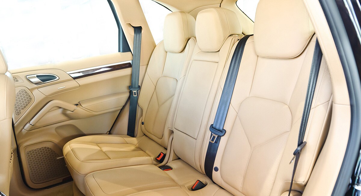 自動車内装ソリューション