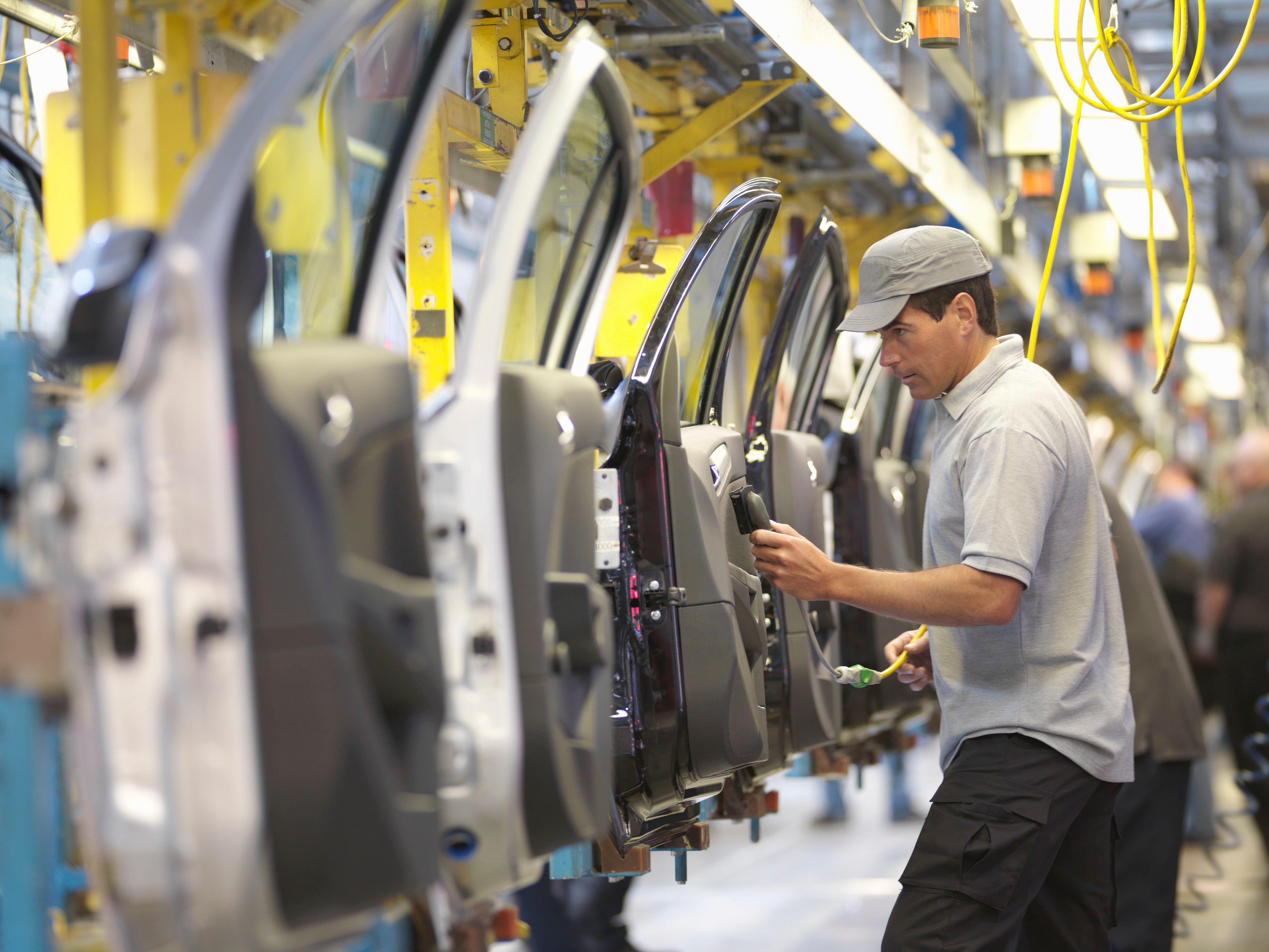 ３Ｍ™ PELTOR™ ProTac™ III works well in part assembly lines
